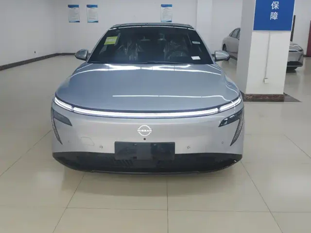 Nissan N7 — Фото автомобиля 2