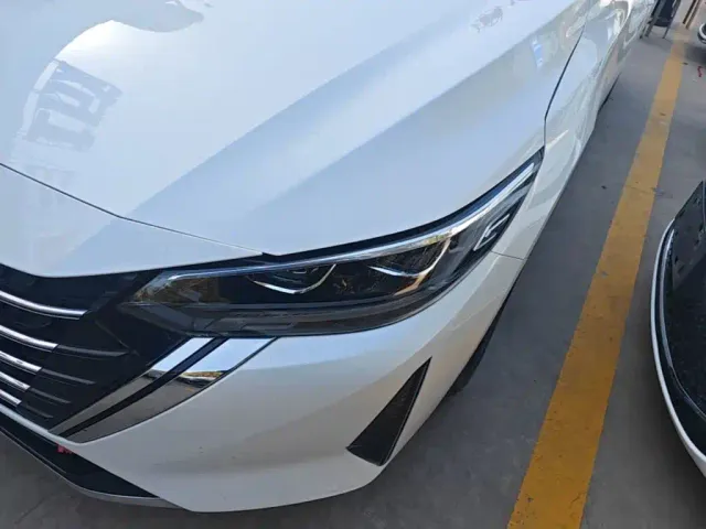 Nissan Sylphy — Фото автомобиля 23