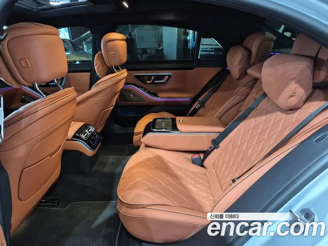Mercedes-Benz S-Class — Фото автомобиля 11