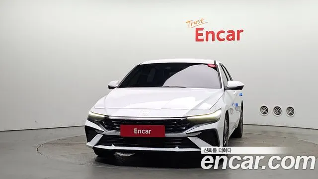 Hyundai AVANTE Новый Avante (CN7) — Фото автомобиля 3