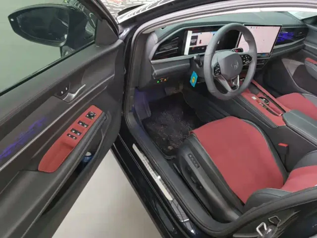 Volkswagen Passat — Фото автомобиля 15