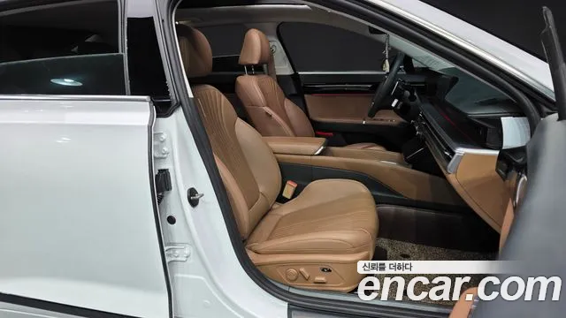 Hyundai Grandeur GN7 — Фото автомобиля 16