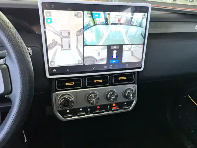 iCAR V23 — Фото автомобиля 12