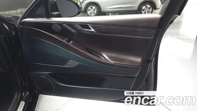 Genesis G80 Бензин 3.5 турбо AWD — Фото автомобиля 22