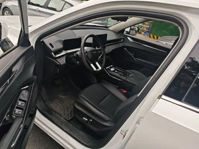 Haval H6 — Фото автомобиля 15