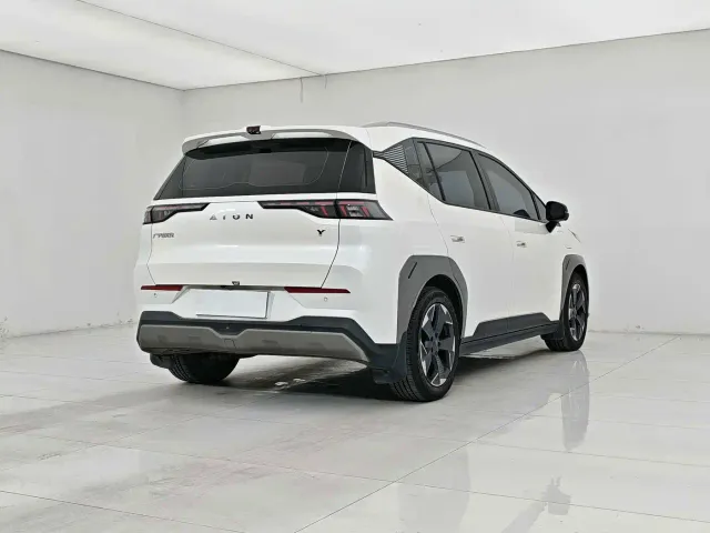 GAC Aion Y — Фото автомобиля 6