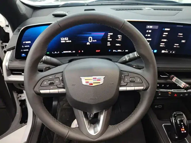 Cadillac XT4 — Фото автомобиля 10