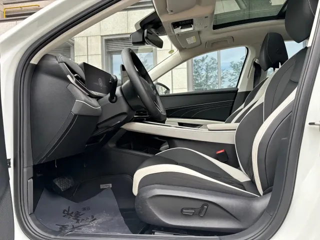Volkswagen Sagitar — Фото автомобиля 4