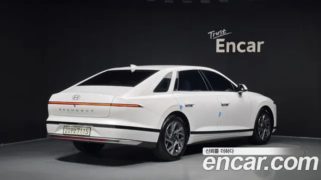 Hyundai Grandeur GN7 — Фото автомобиля 2