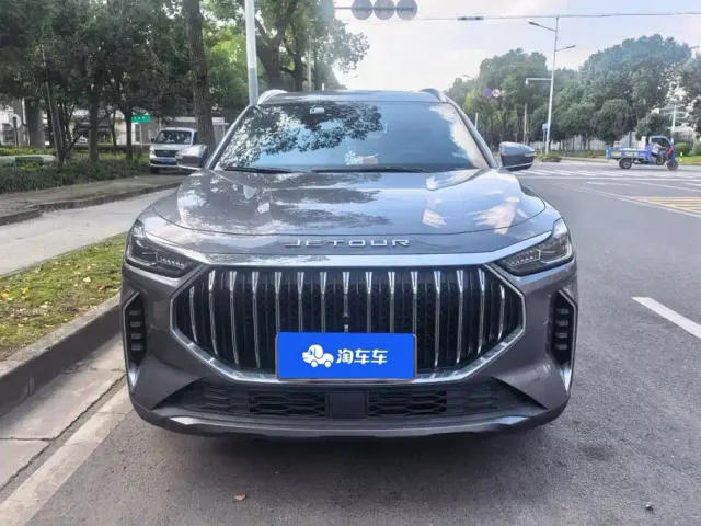 Jetour X70 Plus — Фото автомобиля 2