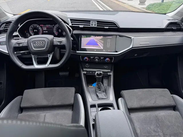 Audi Q3 — Фото автомобиля 11