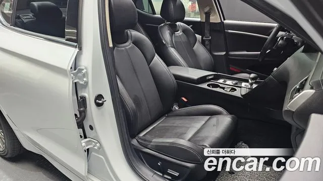 Genesis G70 G70 (New) — Фото автомобиля 11