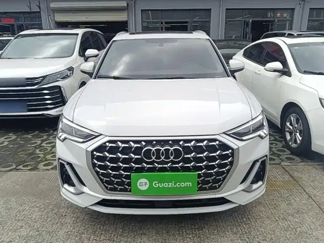 Audi Q3 — Фото автомобиля 2