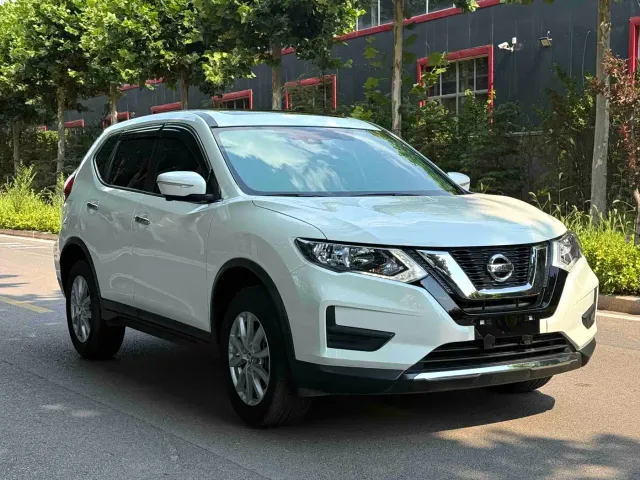 Nissan X-Trail — Фото автомобиля 3