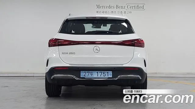 Mercedes-Benz EQA — Фото автомобиля 4