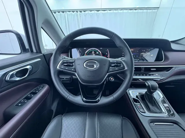 GAC Trumpchi M6 — Фото автомобиля 11