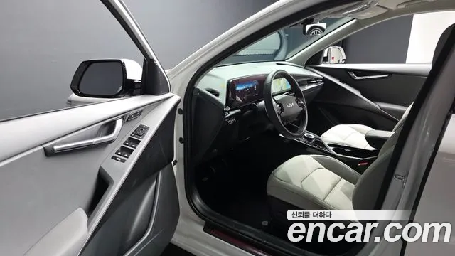 Kia Niro The All New Niro Prestige — Фото автомобиля 10