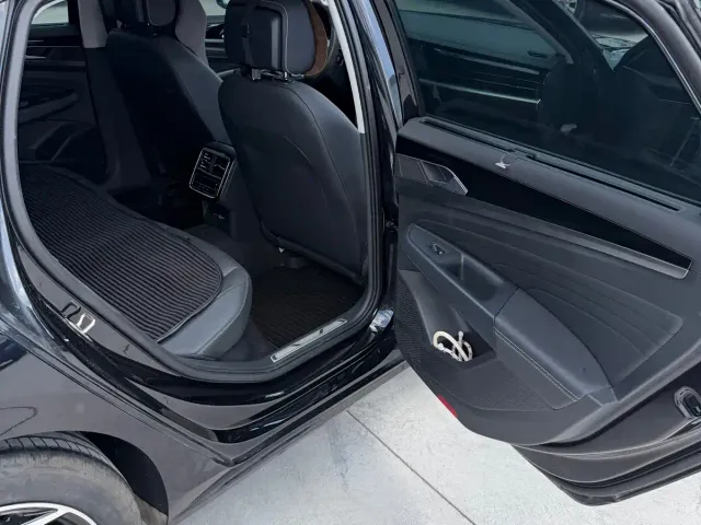 Volkswagen Passat — Фото автомобиля 13