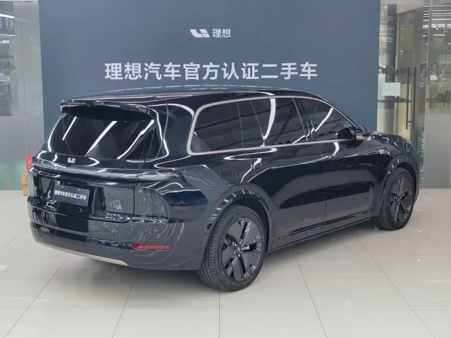 Li Auto L9 — Фото автомобиля 20