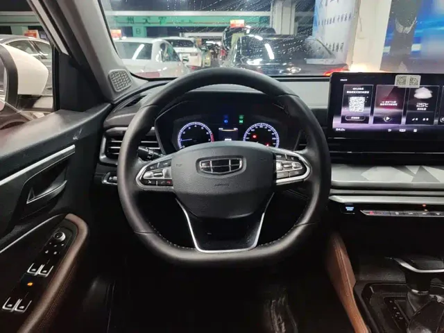 Geely Vision X6 — Фото автомобиля 10