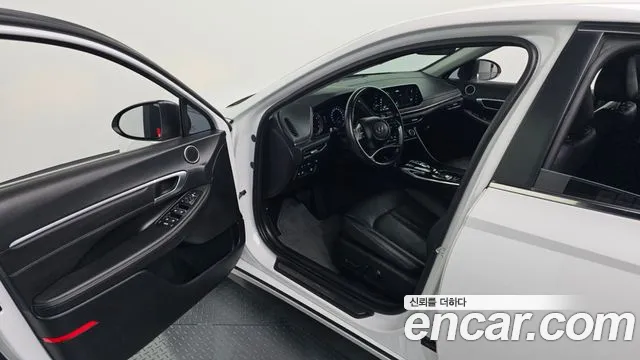 Hyundai Sonata Sonata (DN8) 2.0 LPG(Для проката) — Фото автомобиля 10
