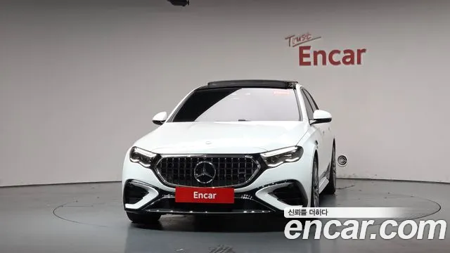 Mercedes-Benz E-Class — Фото автомобиля 3