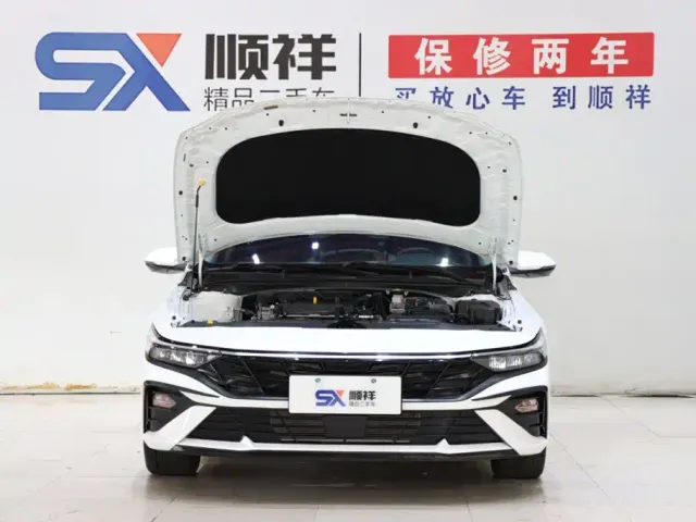 Hyundai Elantra — Фото автомобиля 18