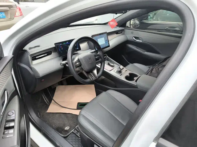 BYD Qin PLUS — Фото автомобиля 10