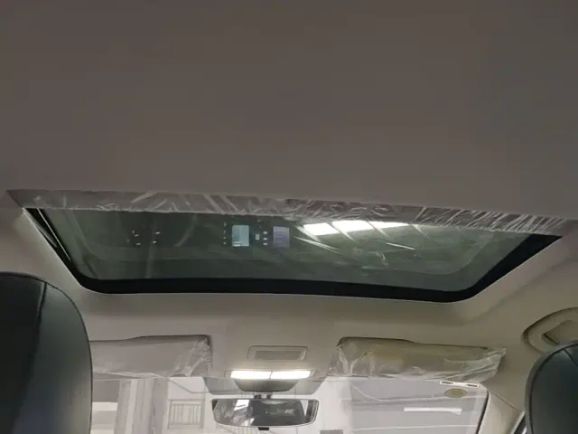 Roewe i5 — Фото автомобиля 17