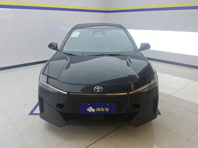 Toyota bZ3 — Фото автомобиля 2