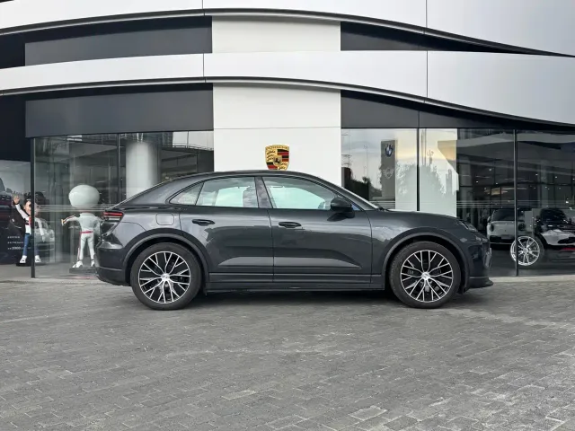 Porsche Macan EV — Фото автомобиля 4