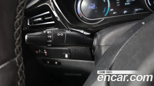 Kia Niro — Фото автомобиля 27