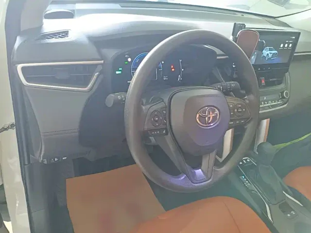 Toyota Corolla Cross — Фото автомобиля 10
