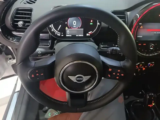 MINI Clubman — Фото автомобиля 10