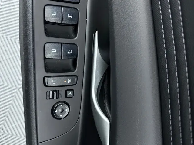 Hyundai Elantra — Фото автомобиля 18