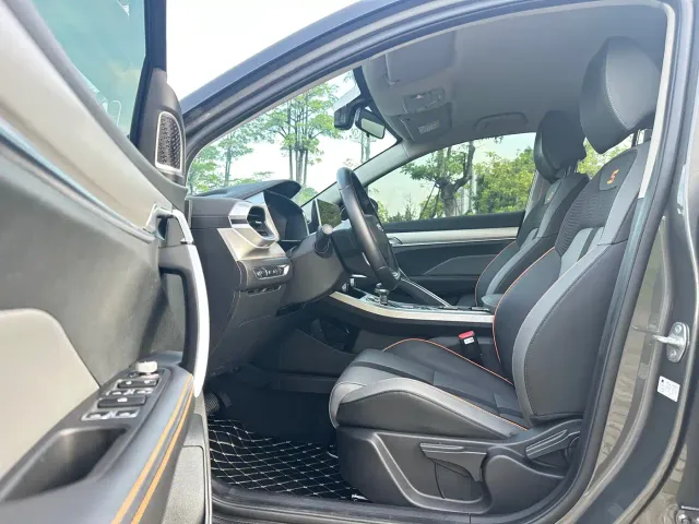 Geely Binyue — Фото автомобиля 13
