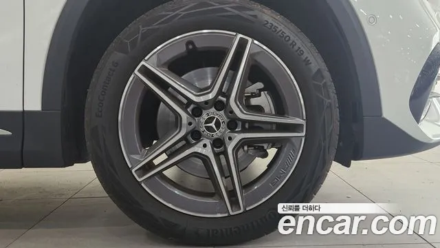 Mercedes-Benz GLA-Class H247 — Фото автомобиля 3