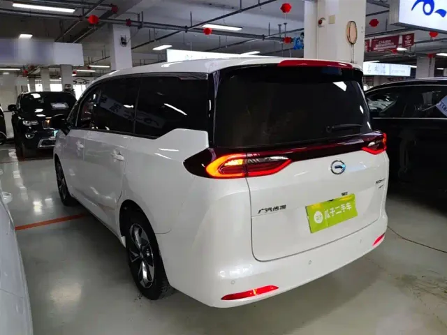 GAC Trumpchi M6 — Фото автомобиля 4