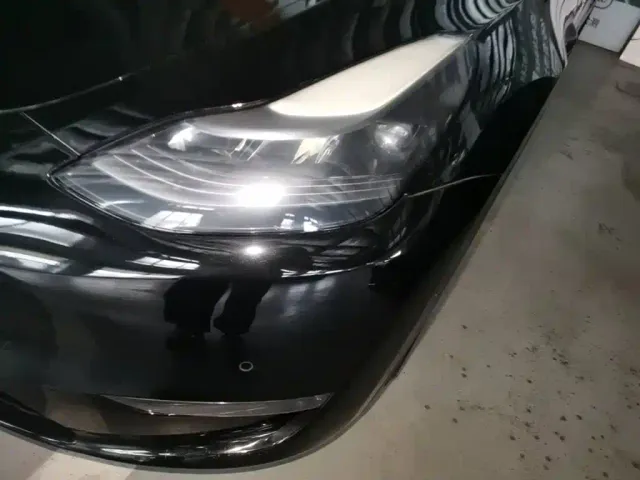 Tesla Model Y — Фото автомобиля 23