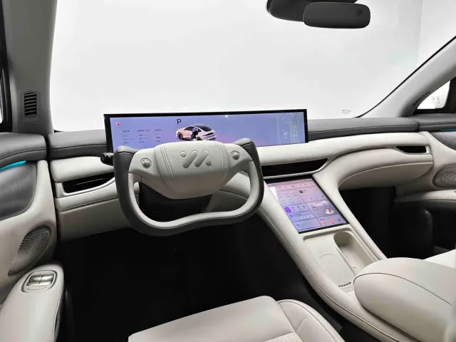 IM Motors LS6 — Фото автомобиля 17