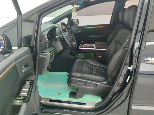 Honda Odyssey — Фото автомобиля 9