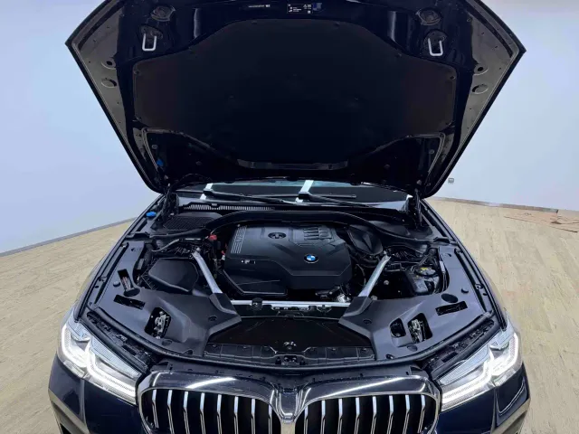BMW 5 Series — Фото автомобиля 6