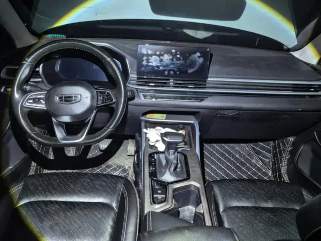 Geely Emgrand — Фото автомобиля 12