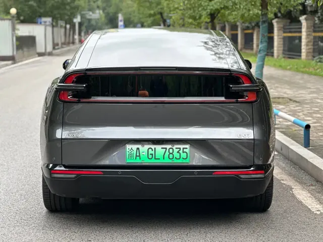 Changan Qiyuan E07 — Фото автомобиля 5