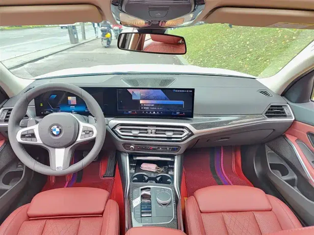 BMW 3 Series — Фото автомобиля 10