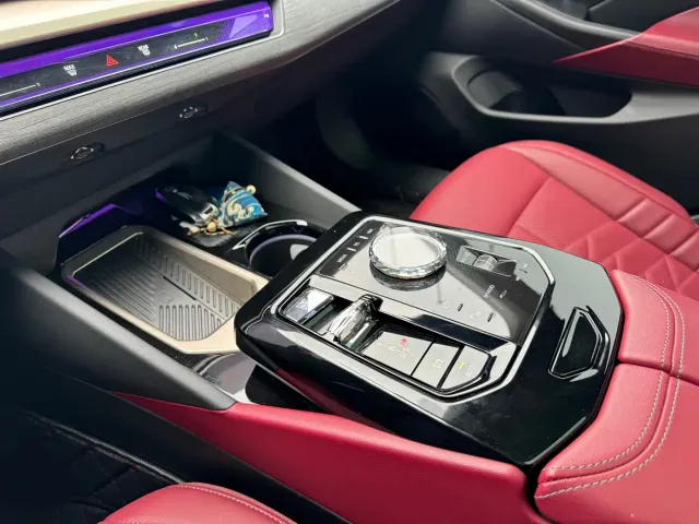 BMW 5 Series — Фото автомобиля 9
