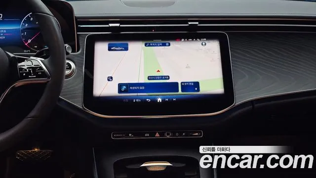 Mercedes-Benz E-Class — Фото автомобиля 14