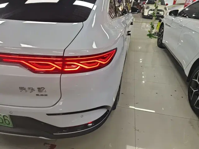 BYD Han — Фото автомобиля 7