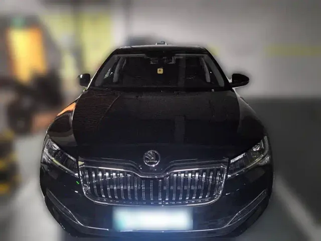 Skoda Superb — Фото автомобиля 2