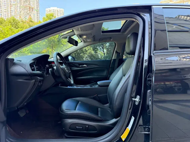 Buick Regal — Фото автомобиля 4